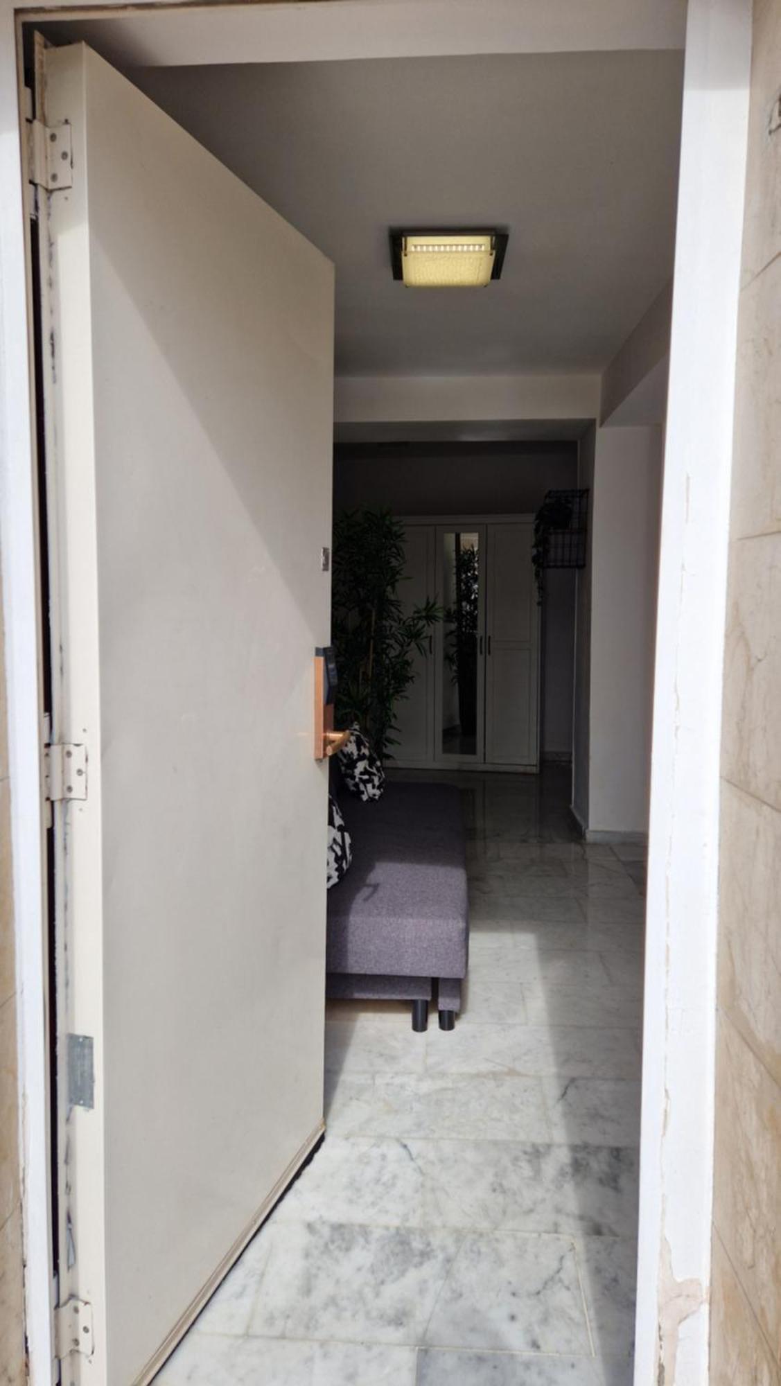 Apartemen Costa Star Light *